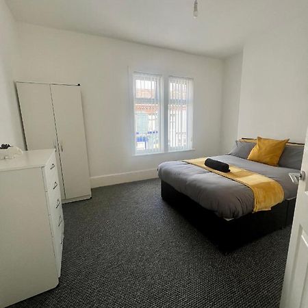Spacious 3 Bed - Efc Stays Liverpool Exterior photo
